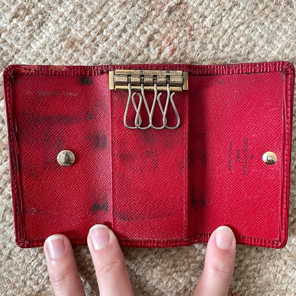 Louis Vuitton epi leather 4 key and card holder LV - Picture 13 of 14